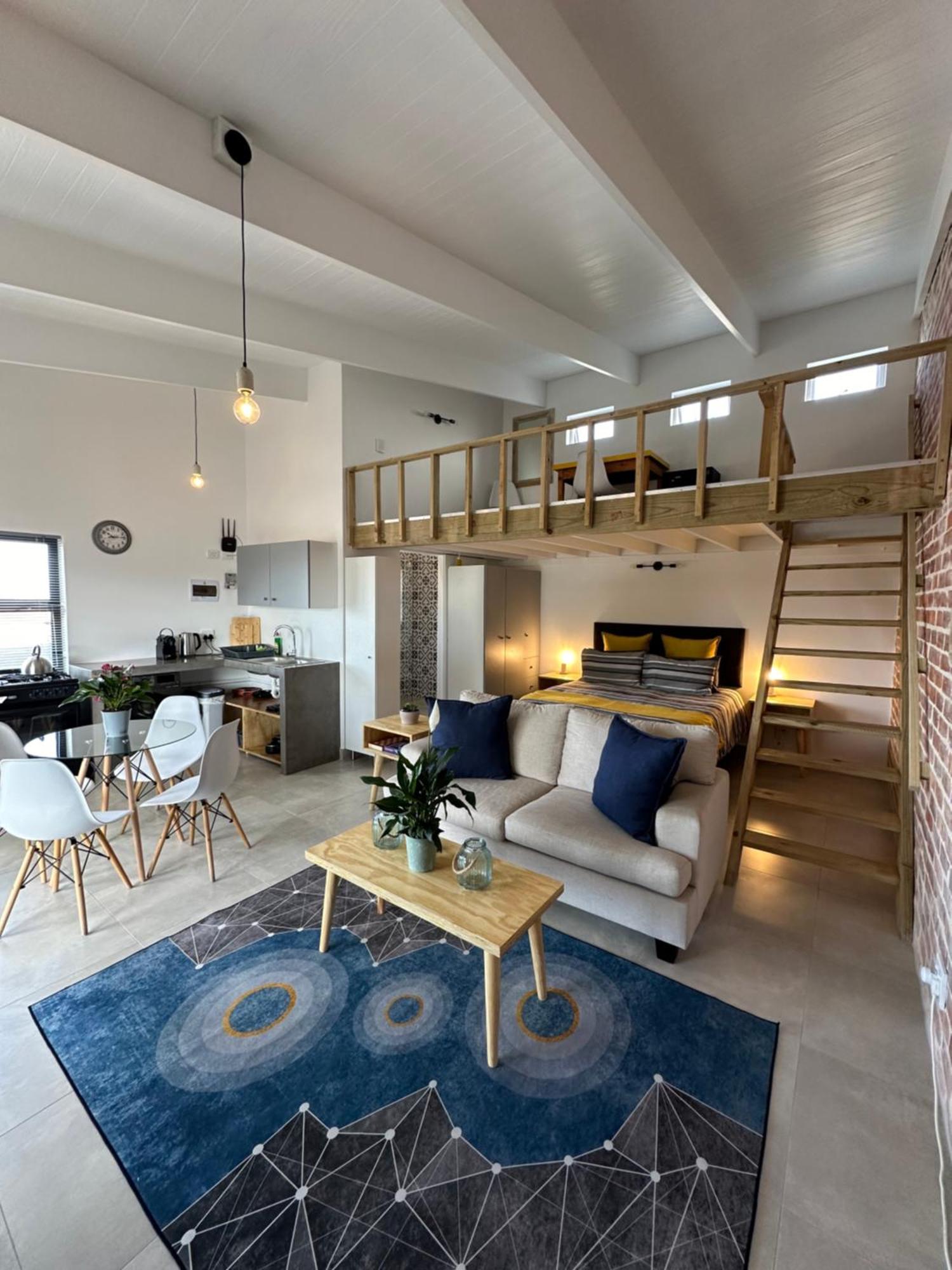 Modern Apartments Downtown Плеттенберг-Бей Экстерьер фото